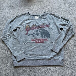 Tailgate x American Eagle Yellowstone National Park Sweater Size Medium